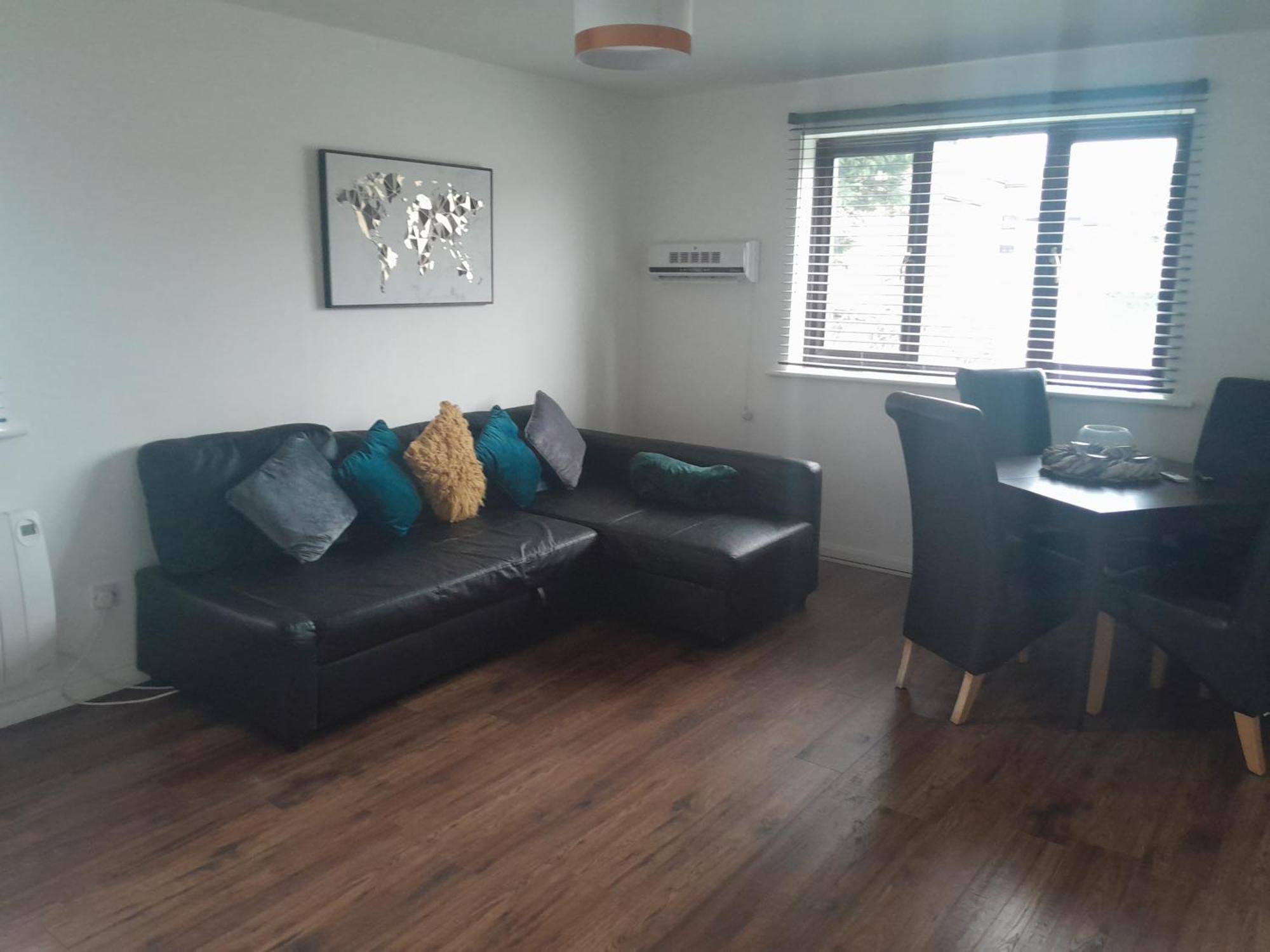 Impeccable 2-Bed Apartment In Grays London Dış mekan fotoğraf